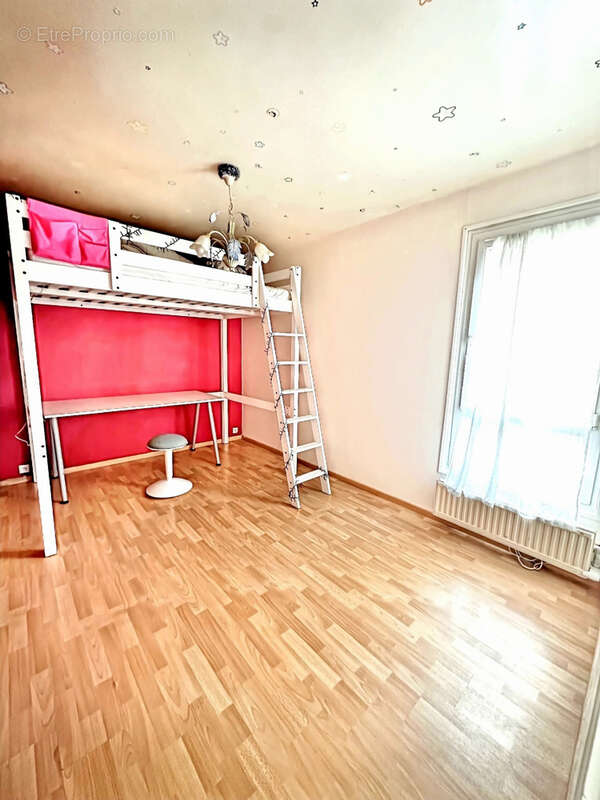 Appartement à MONTIGNY-LE-BRETONNEUX