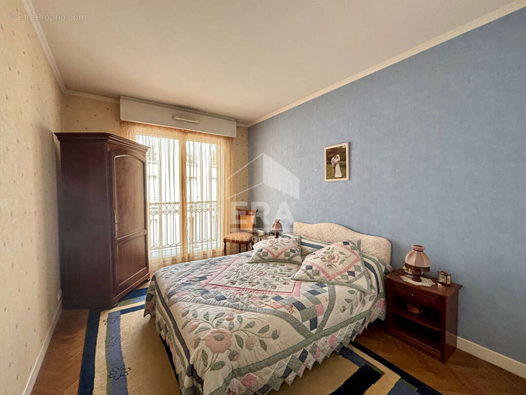 Appartement à LEVALLOIS-PERRET