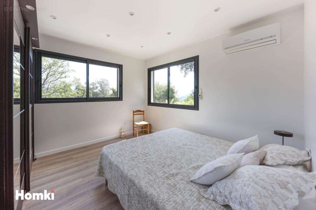 Maison/Villa T4 de 124 m² à Les Adrets-de-l'Estérel 83600 - photo 17