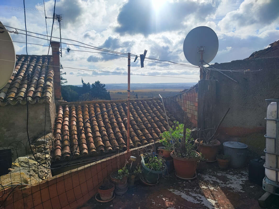Maison à AZILLE