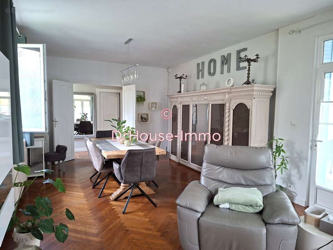 Maison à SAINT-ASTIER