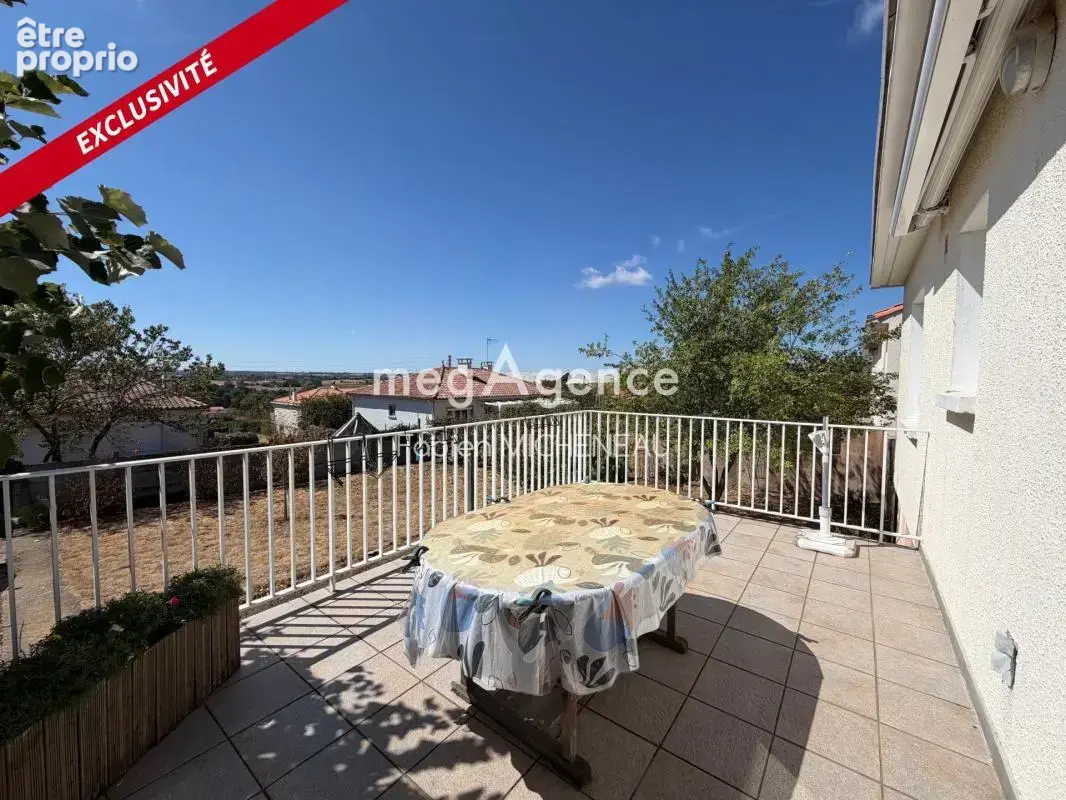 Maison La Séguinière - 135 m2 - 4 chambres - photo 2
