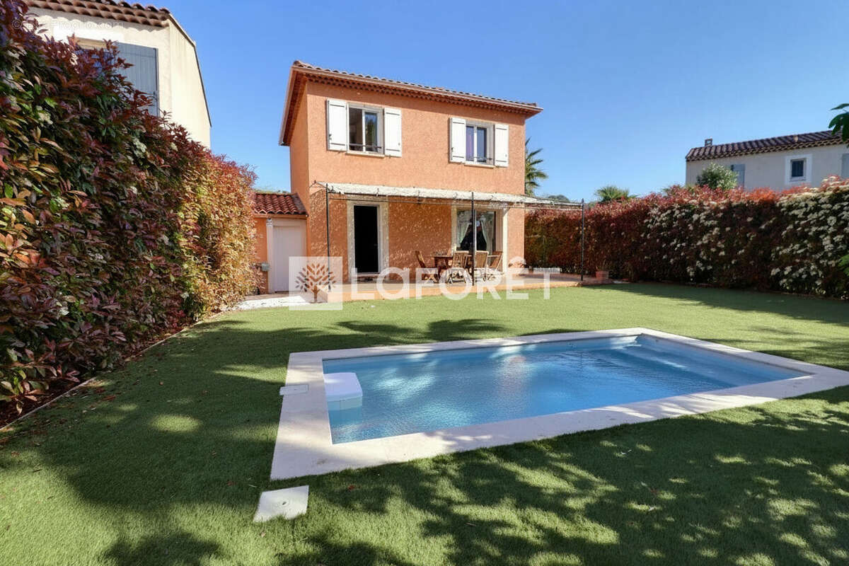 Maison à PUGET-VILLE