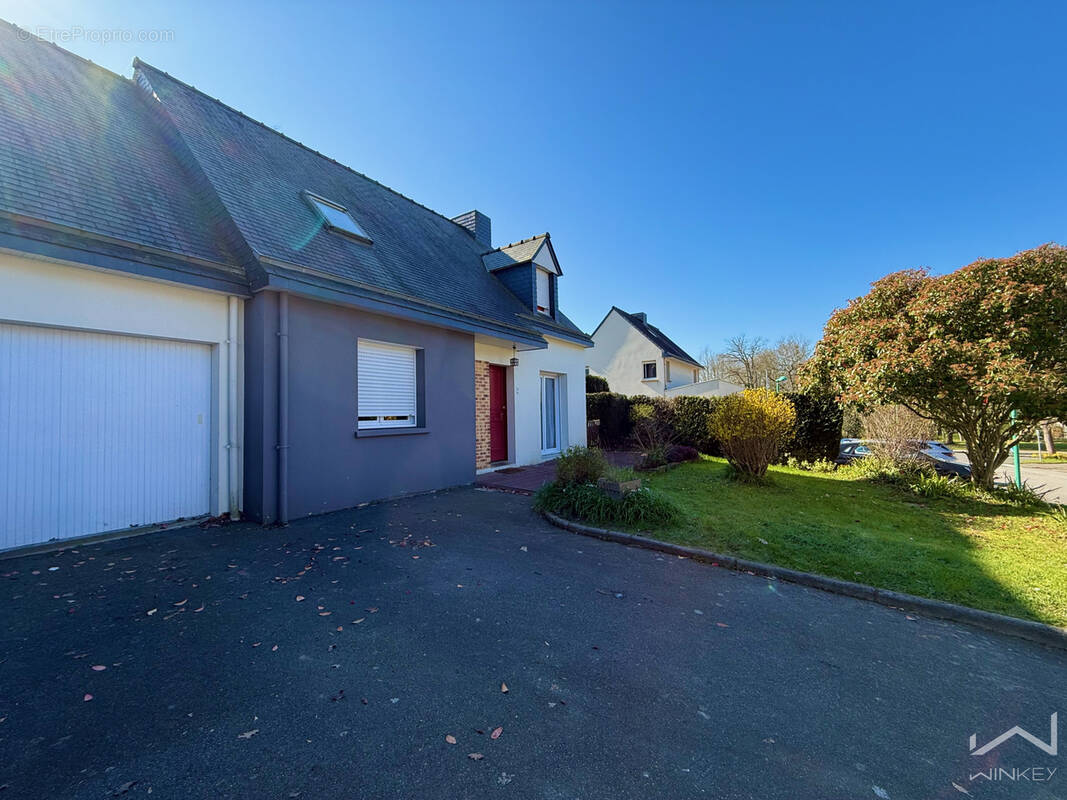 Maison à VERN-SUR-SEICHE
