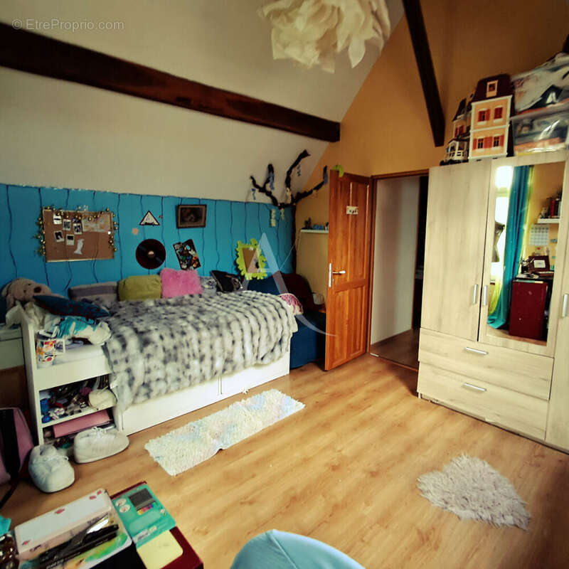 Maison à LES BORDES