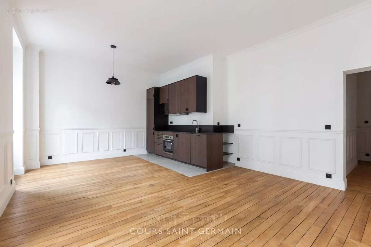Appartement à PARIS-7E