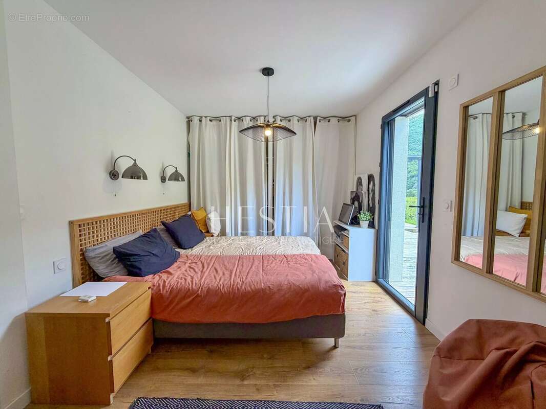 Maison à BRISON-SAINT-INNOCENT
