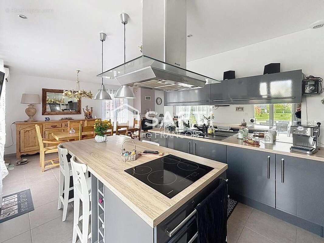 Photo 5 - Maison à ETREILLERS