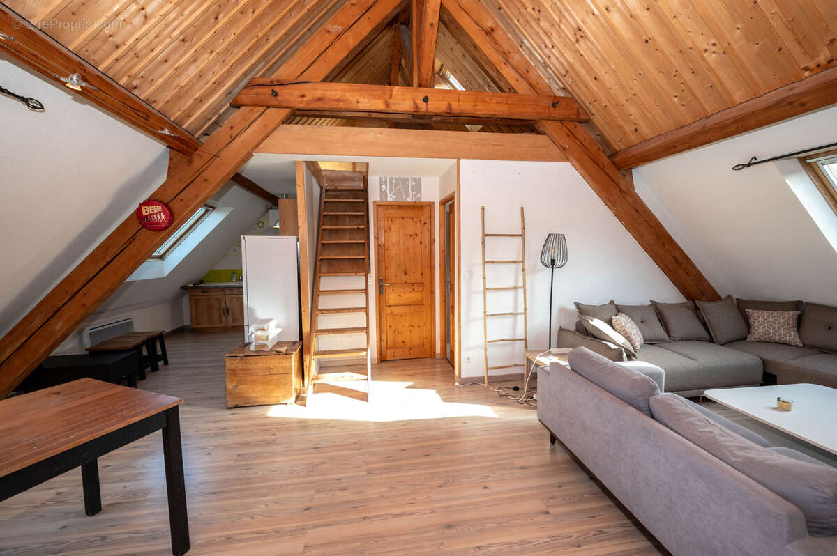 Appartement à LONGEVILLES-MONT-D'OR