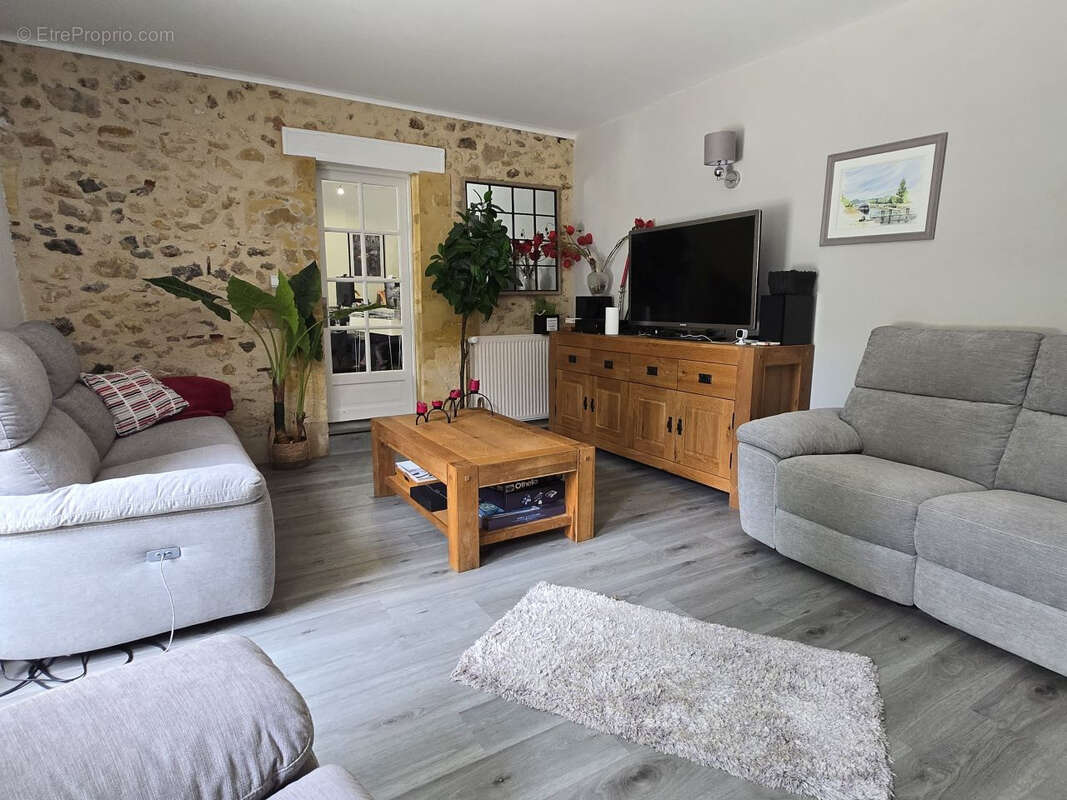 Maison à LAVEYSSIERE