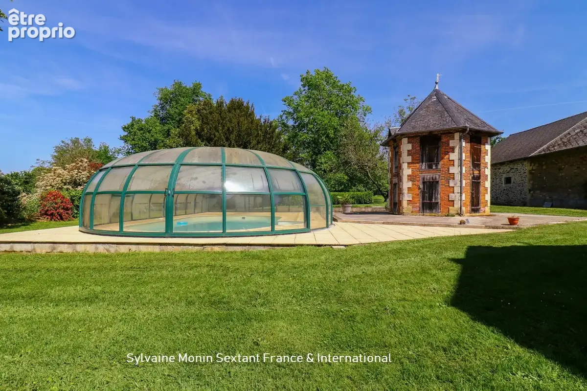 Superbe propriété rénovée sur 2,6 hectares, dépendances et espace piscine avec pigeonnier - photo 4