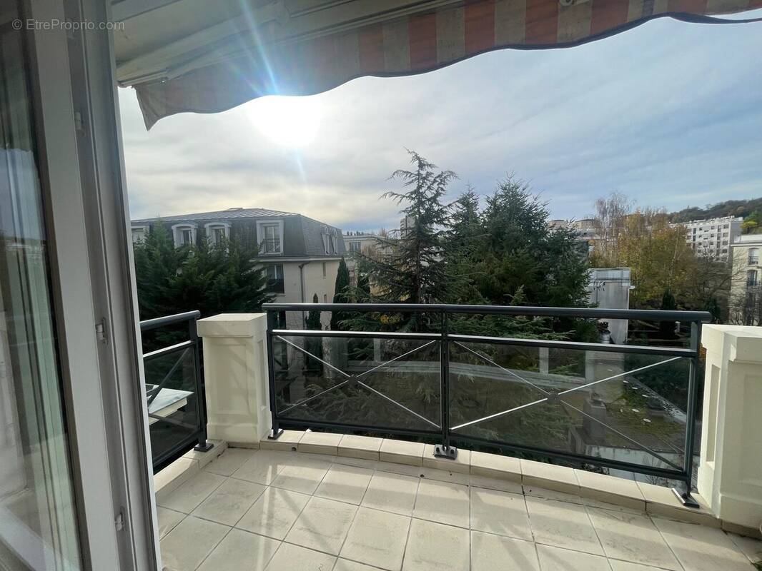 Appartement à LE PLESSIS-ROBINSON