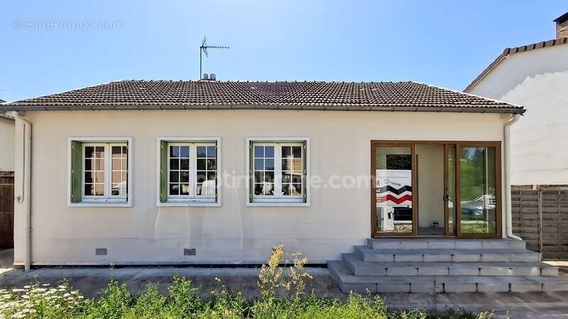 Maison à vendre 4 pièces  (03) - photo 3