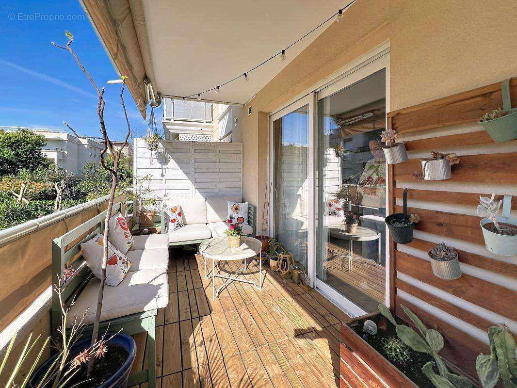 Appartement à VILLENEUVE-LOUBET