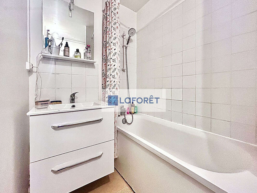 Appartement à SARTROUVILLE