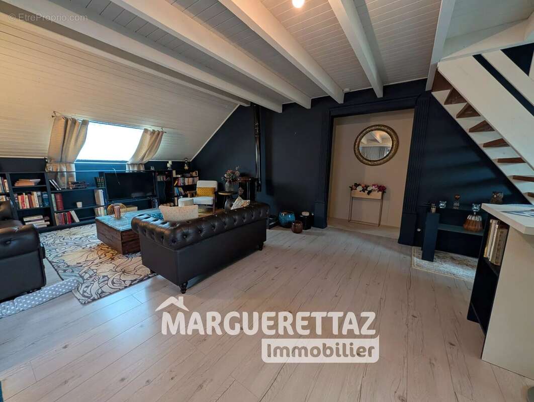 Appartement à SAINT-JEOIRE