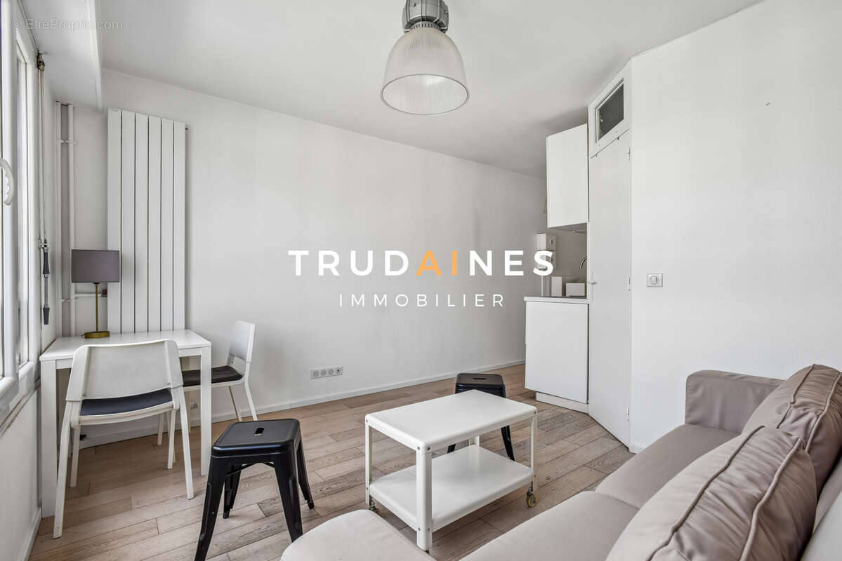 Appartement à PARIS-11E