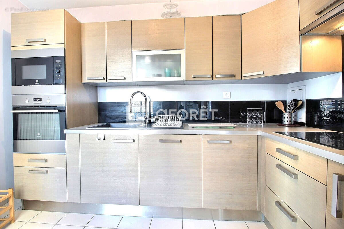 Appartement à GENNEVILLIERS