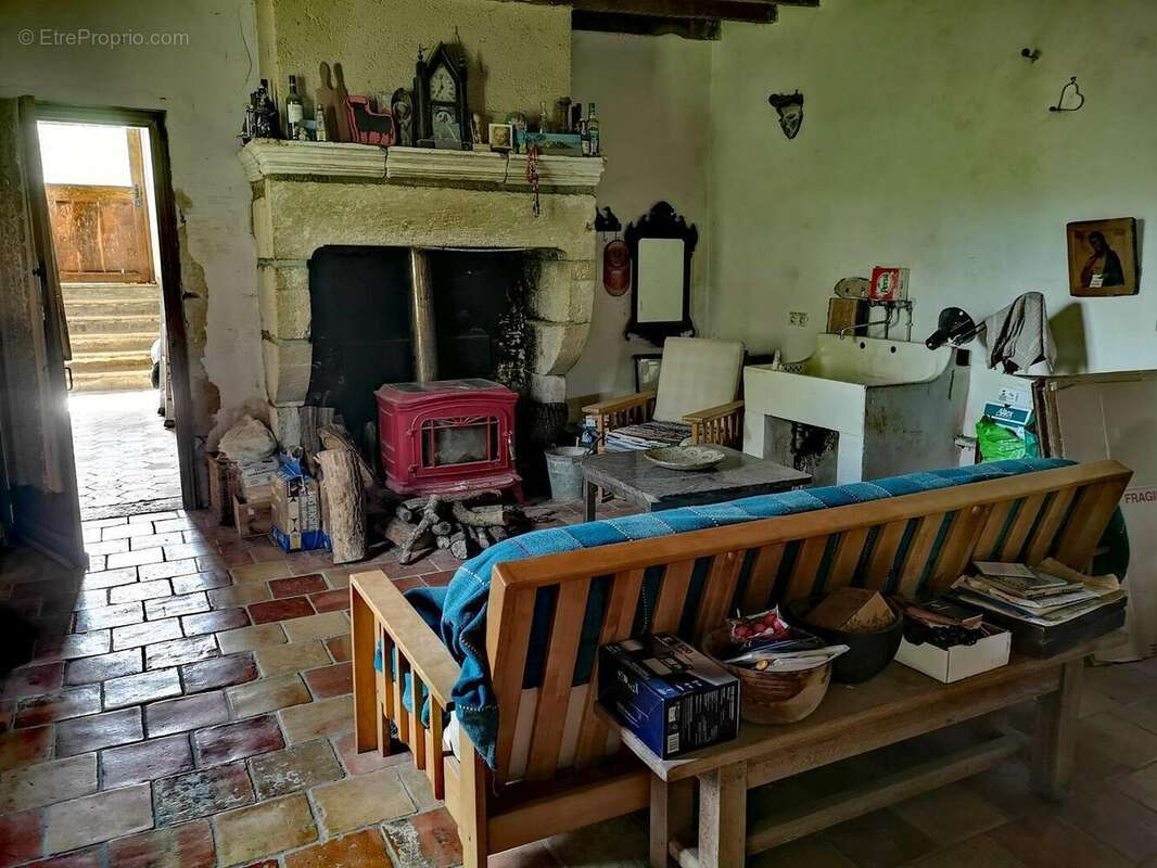 IMG20250502165659edit1755217606518629 - Maison à VIC-FEZENSAC