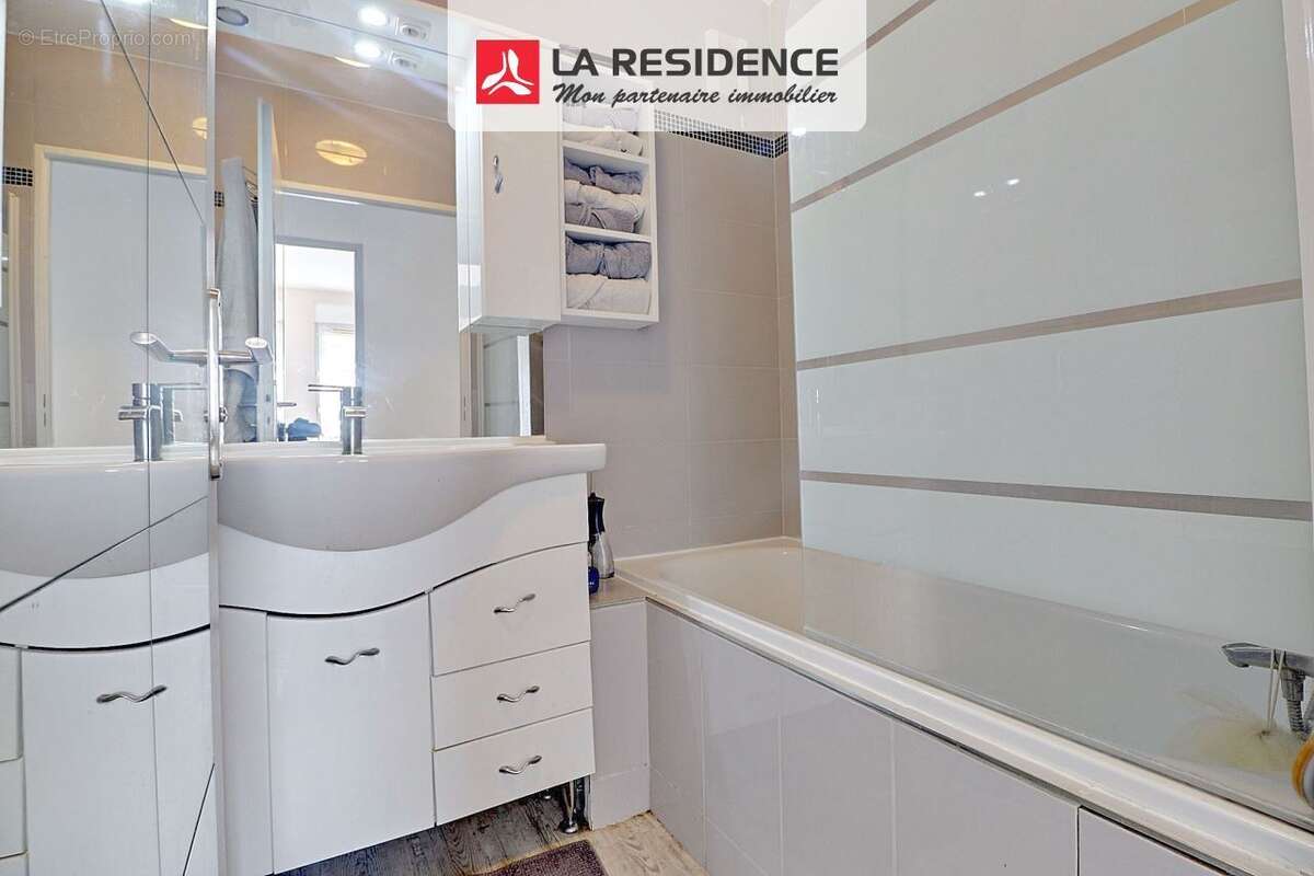 Appartement à JOUY-LE-MOUTIER