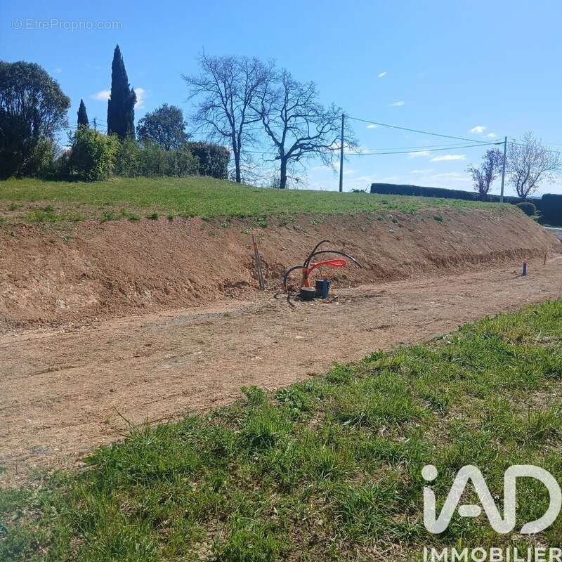 Terrain 708 m² à Rouffiac  - photo 2