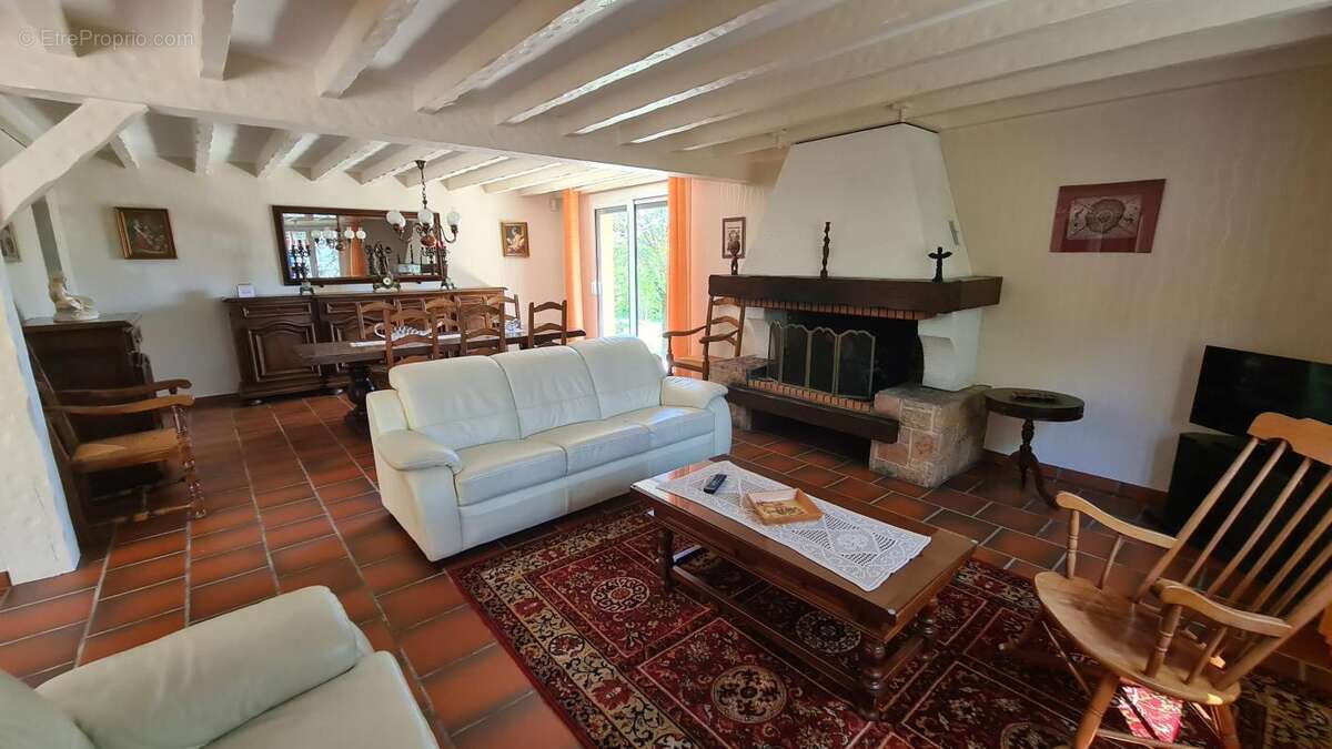 Maison à BASSENS