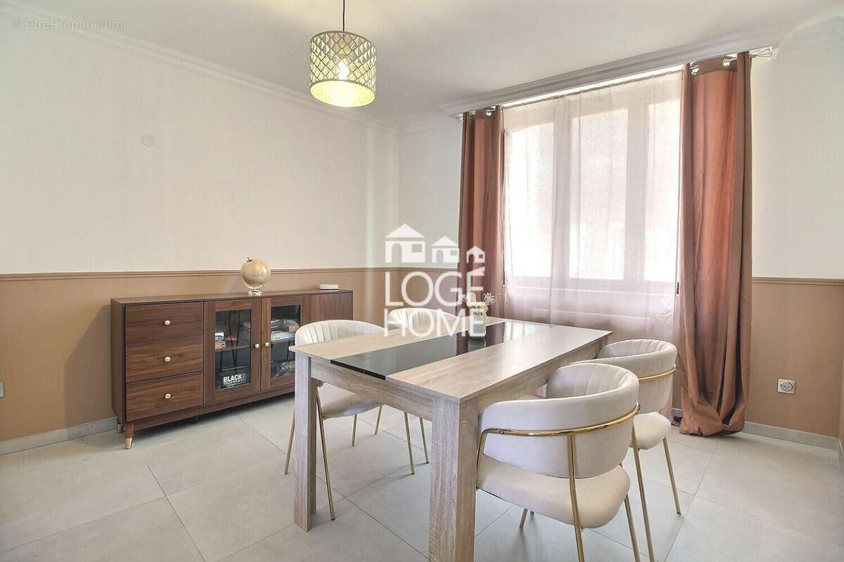 Maison à SIN-LE-NOBLE