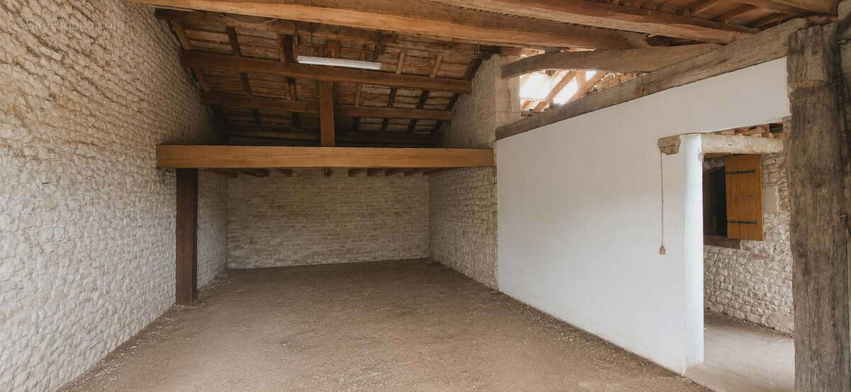 Maison à CRITEUIL-LA-MAGDELEINE