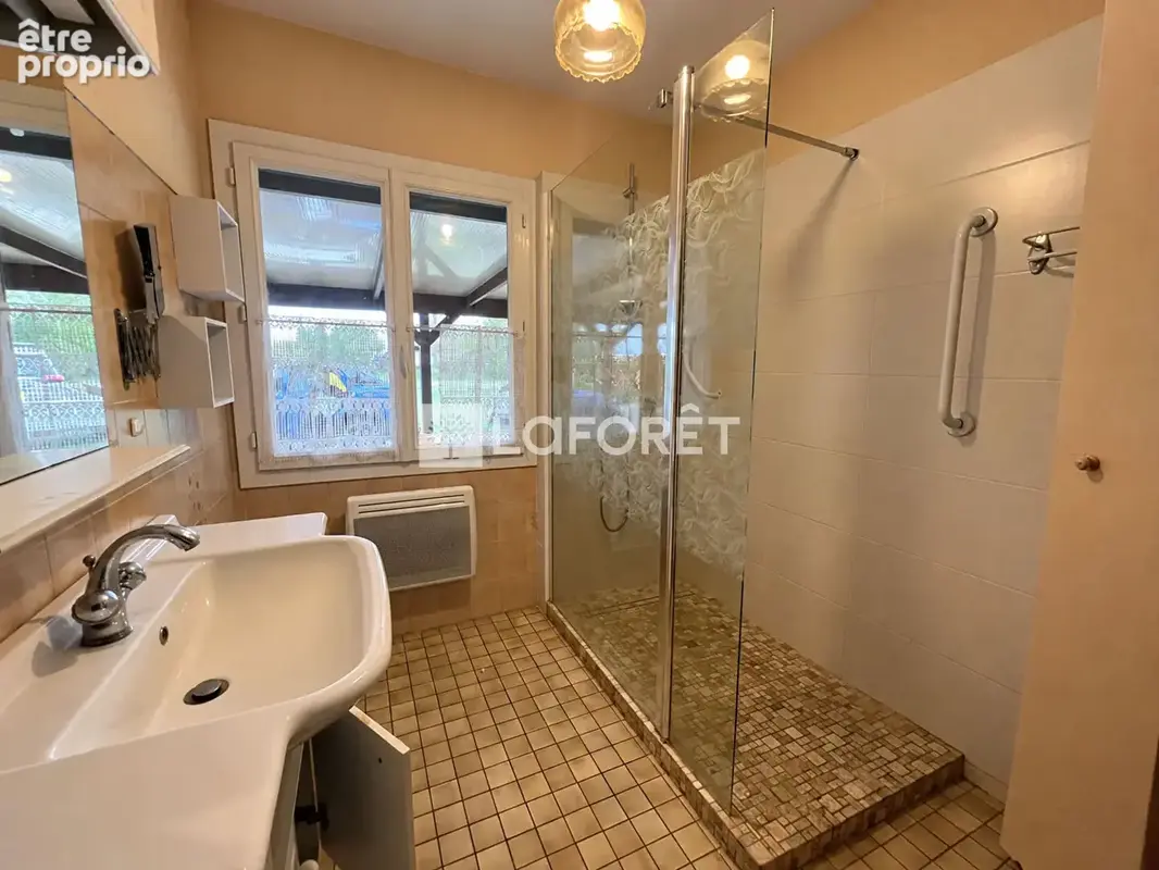 Maison Fargues Saint Hilaire 6 pièce(s) 124 m2 - photo 8