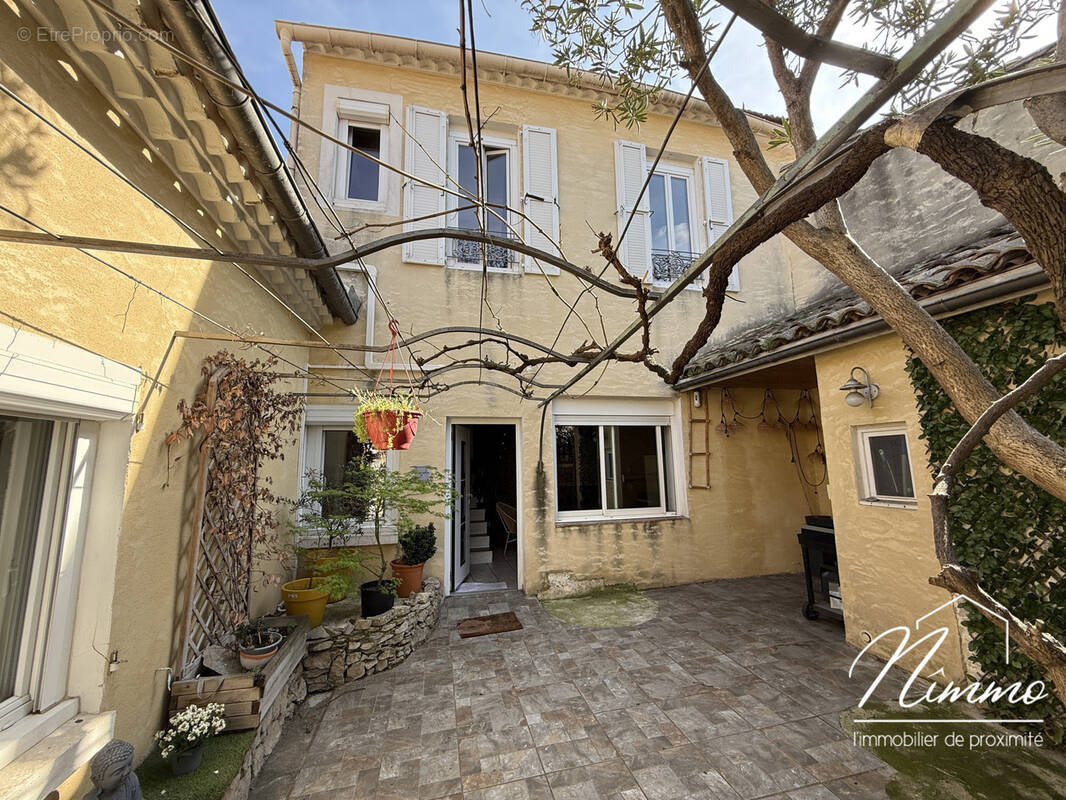 Maison à NIMES