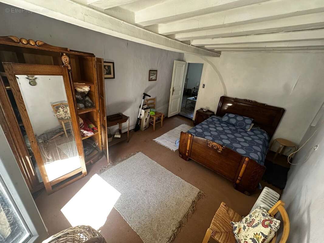 Appartement traversant, 2 chambres, 1 cave de 23 m2 - photo 5