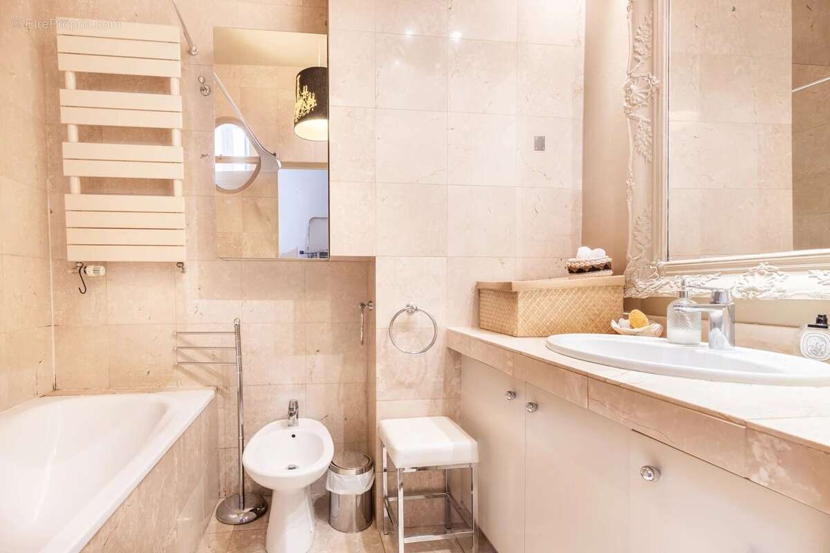 Appartement à PARIS-5E
