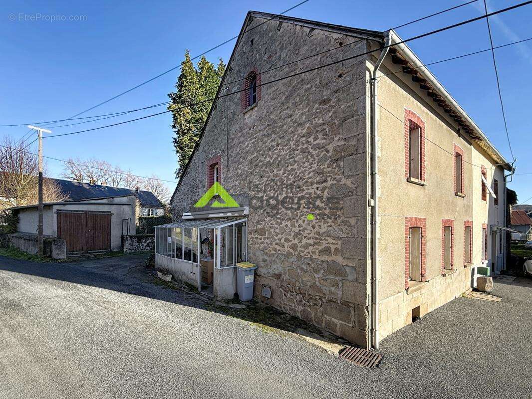 Maison à SAINT-VAURY