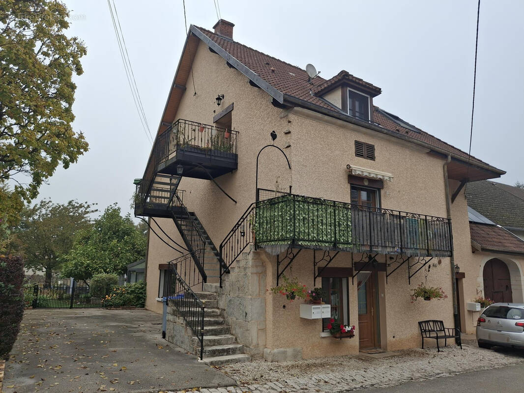 Appartement à ETREPIGNEY