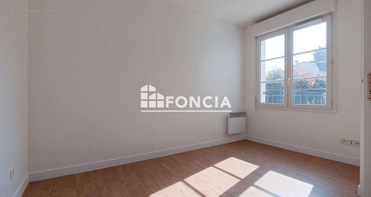 Appartement à CORBEIL-ESSONNES