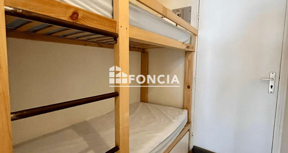 Appartement à SAINT-CYR-SUR-MER