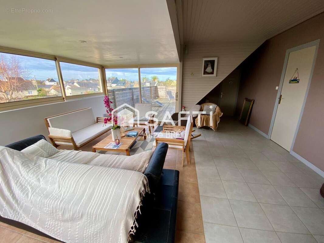 Photo 7 - Commerce à PLEUBIAN