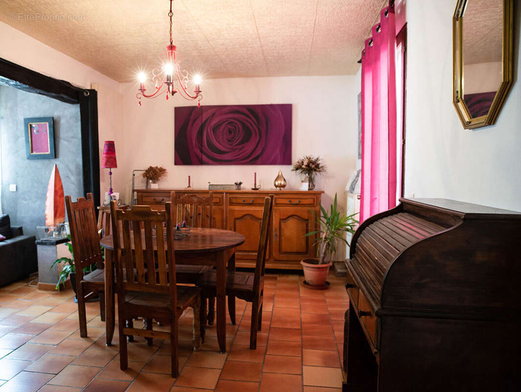 Maison à LE CHAFFAUT-SAINT-JURSON