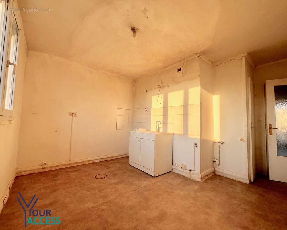 Appartement à MEYZIEU