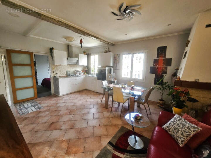 Appartement à MARSEILLE-12E