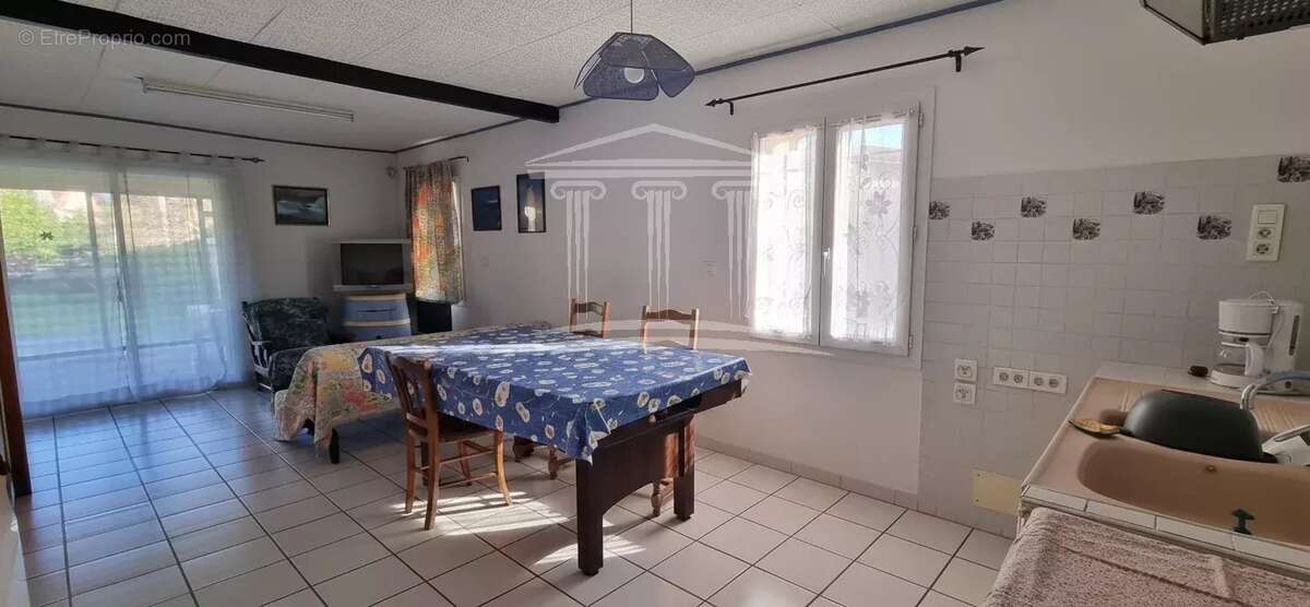 Maison à JONQUIERES