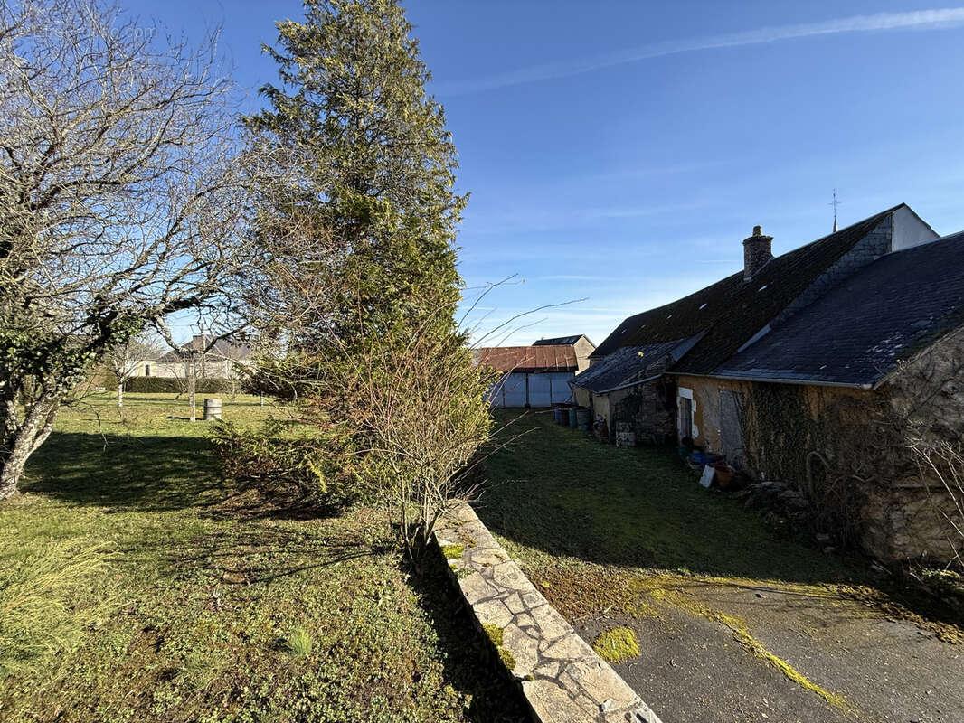 Maison à NEUVY-DEUX-CLOCHERS
