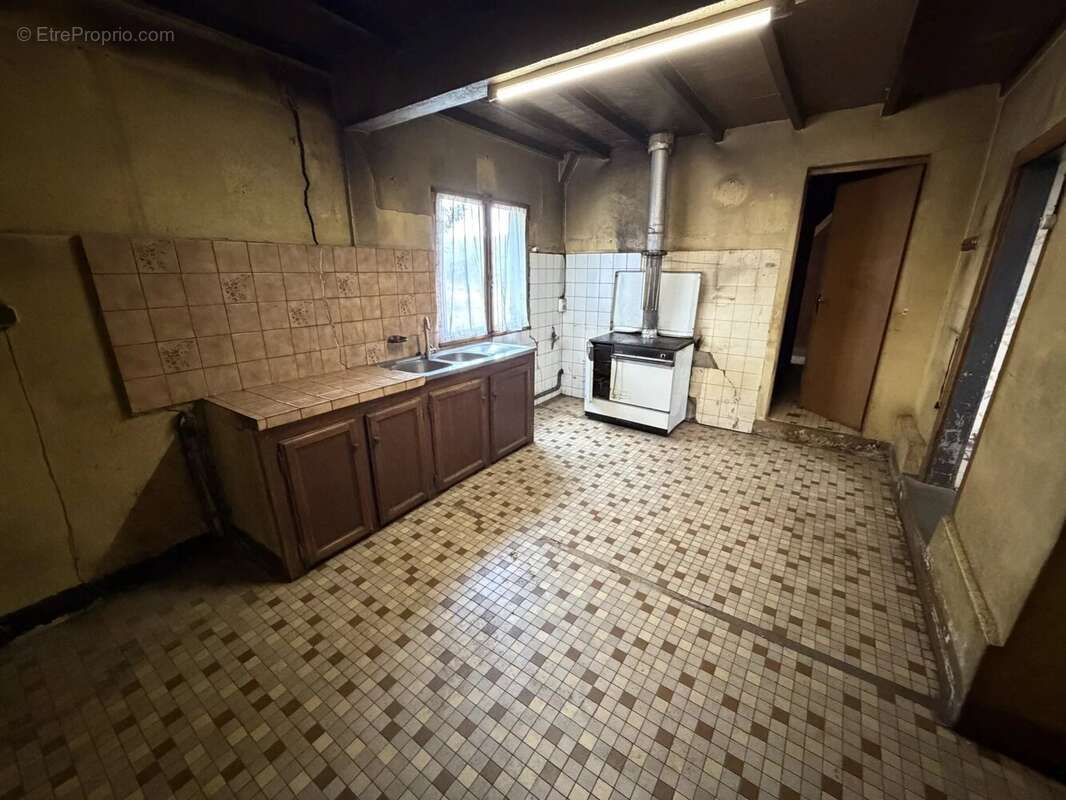 Maison de 135m2 habitable sur un terrain de 6 890m2 avec vue sur les Pyrénées - photo 4