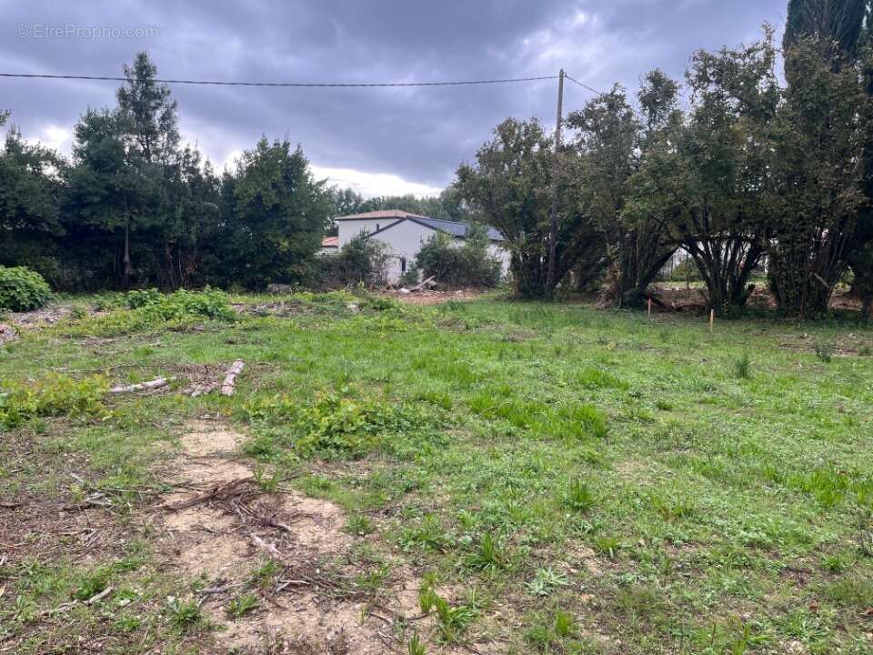 Terrain à MALATAVERNE