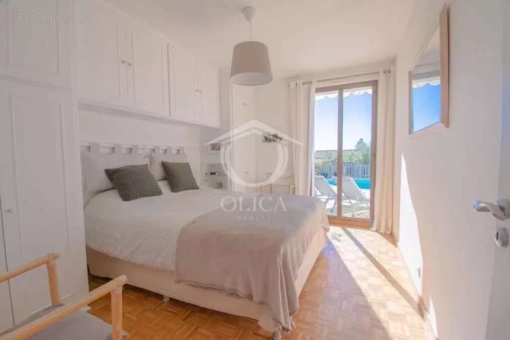 Maison à VILLENEUVE-LOUBET