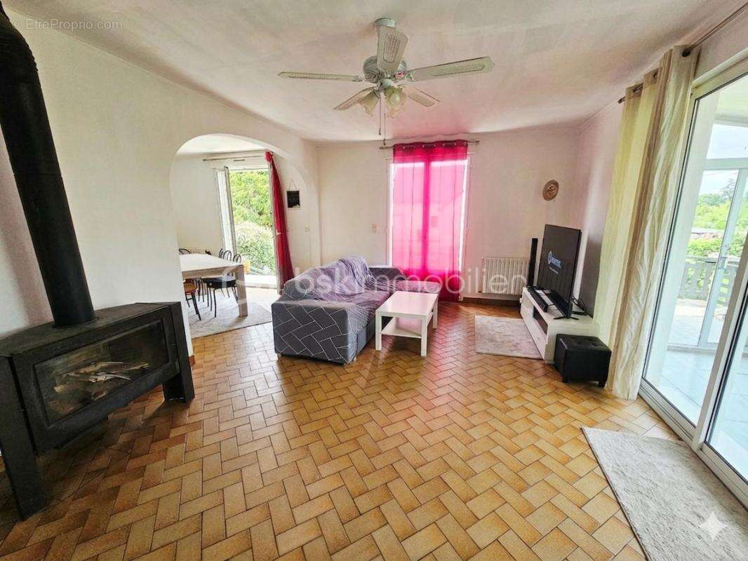 Grande maison familiale de 200 m² – 6 chambres, terrain de 1 700m² - photo 5