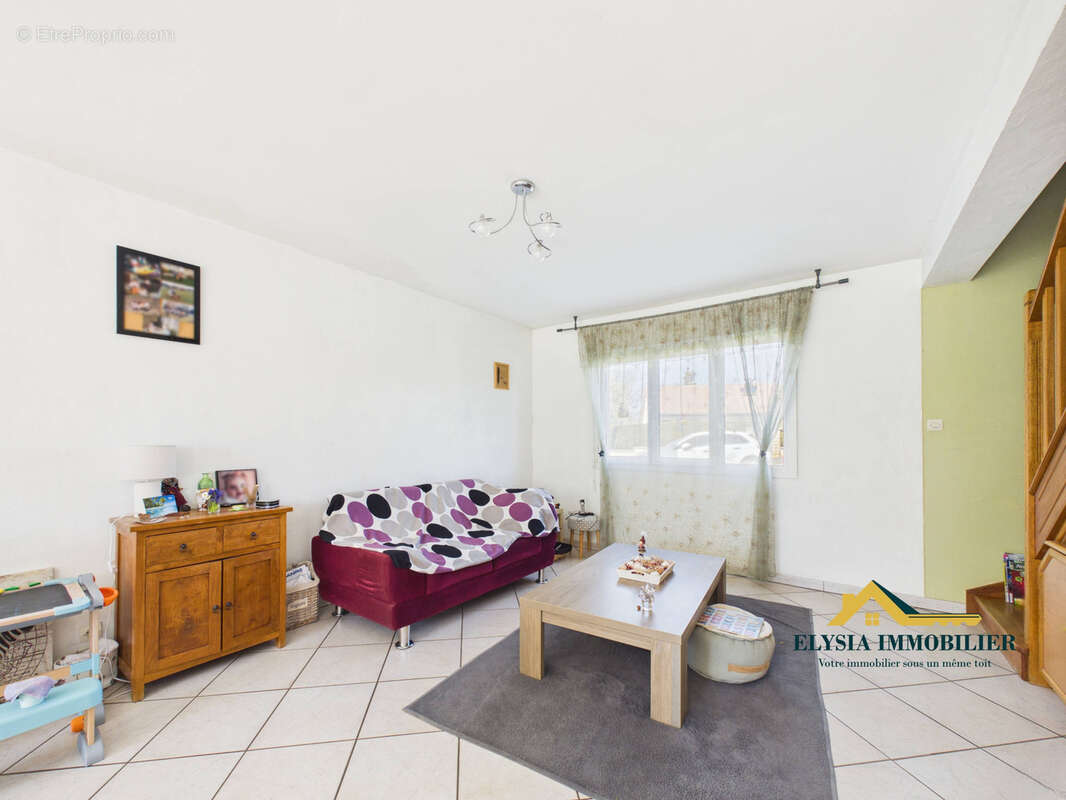 Maison à COLOMBEY-LES-BELLES