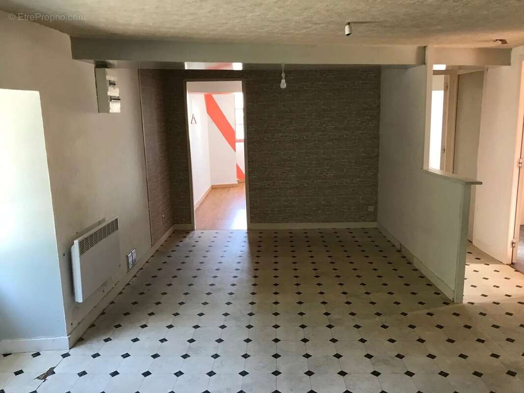 Maison à SAINT-GENEROUX