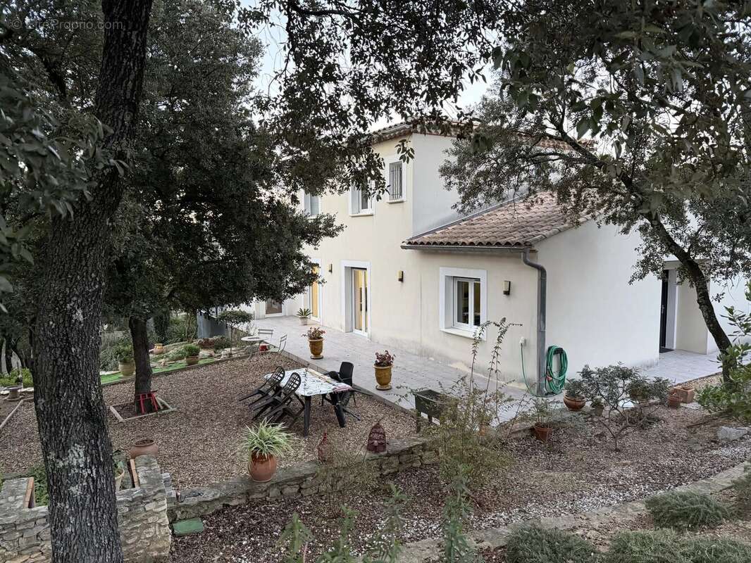 Maison à CAVEIRAC