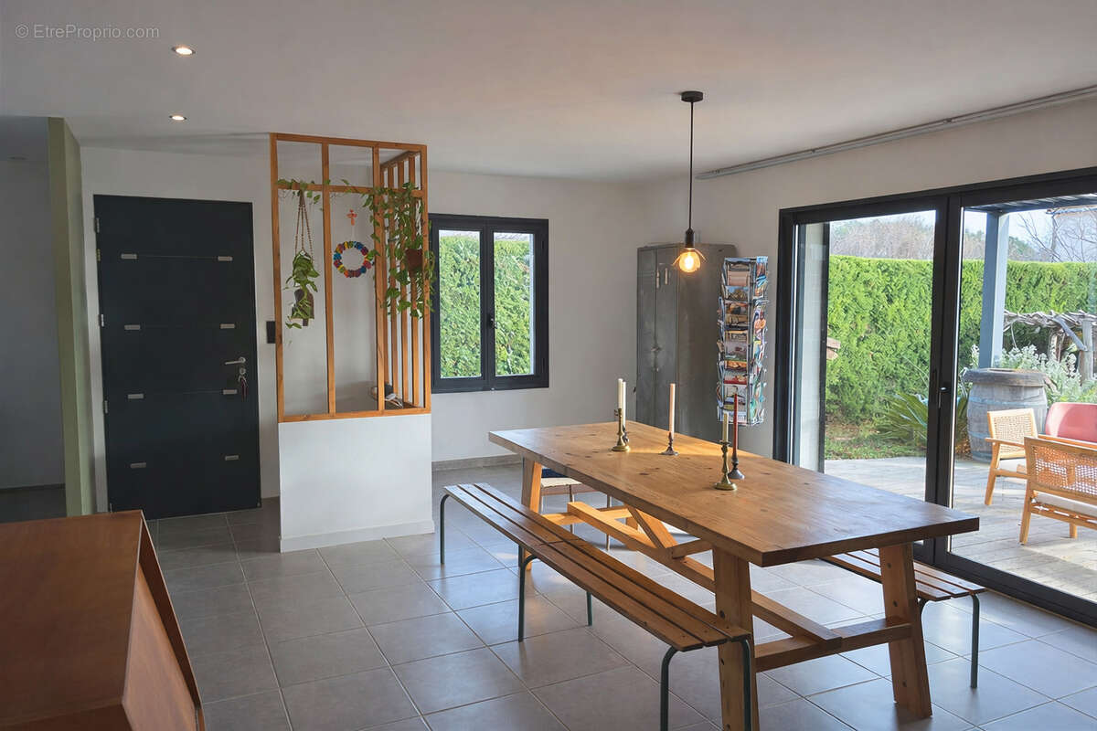 Maison à SAINT-PAUL-TROIS-CHATEAUX